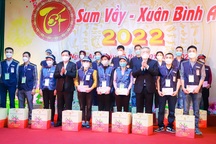 "Có khoản lì xì "Tết sum vầy", tôi sẽ mua quần áo mới cho các con"