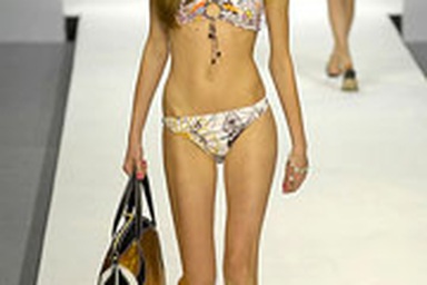 Ben de Lisi mang vẻ đẹp quyến rũ đến cho bạn