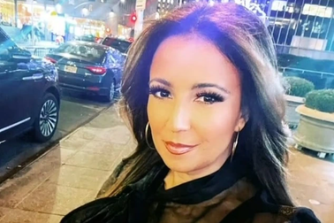 MC truyền hình tuyên bố ly hôn ngay trên sóng và chỉ trích ngày Valentine