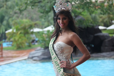 Cận cảnh tân Hoa hậu Trái đất 