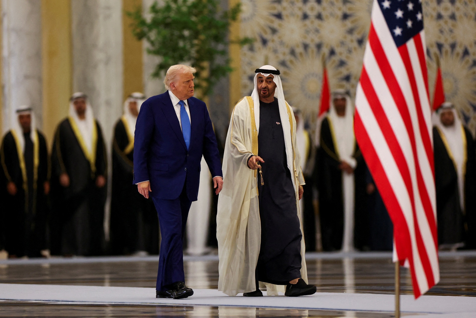 Ông Trump chốt loạt thương vụ 2.000 tỷ USD khi công du Trung Đông - 9 Ông Trump chốt loạt thương vụ 2.000 tỷ USD khi công du Trung Đông - 9