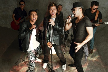 Quốc Thiên, MTV, Microwave hết mình ủng hộ tuyển nhà