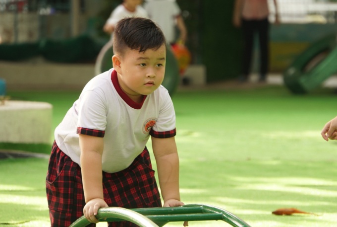  Trẻ đi học tại trường Mầm non Hoa Phượng Đỏ, quận Gò Vấp, TP HCM trước khi có dịch bệnh. Ảnh: Mạnh Tùng