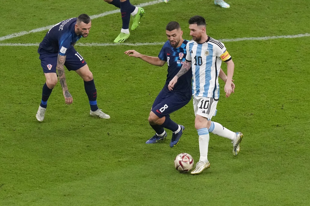 HLV Dalic: Quả phạt đền đã đưa trận đấu theo hướng bất lợi cho Croatia - 2 HLV Dalic: Quả phạt đền đã đưa trận đấu theo hướng bất lợi cho Croatia - 2