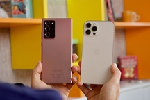 iPhone 12 Pro Max đọ dáng cùng Samsung Galaxy Note20 Ultra