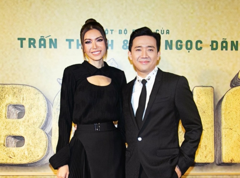 Minh Tú cực sexy, nổi loạn sau vai phản diện trong phim Bố già - 2 Minh Tú cực sexy, nổi loạn sau vai phản diện trong phim Bố già - 2