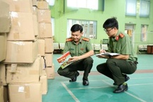 In sách giáo khoa giả bán cho nhiều trường học, đại lý ở Hà Nội, Bắc Ninh