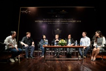 Dàn nhạc giao hưởng nổi tiếng thế giới trình diễn Quốc ca Việt Nam