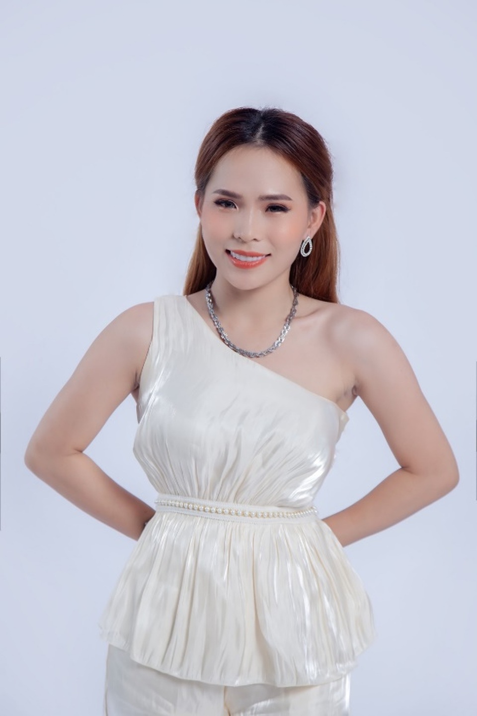 Khánh Ly Boutique: nỗ lực tôn vinh vẻ đẹp phái nữ - 1 Khánh Ly Boutique: nỗ lực tôn vinh vẻ đẹp phái nữ - 1