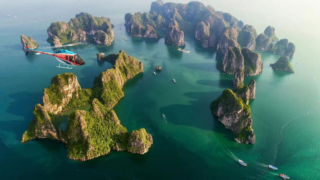 Khách hủy tour sau vụ rơi trực thăng ở vịnh Hạ Long - 2 Khách hủy tour sau vụ rơi trực thăng ở vịnh Hạ Long - 2