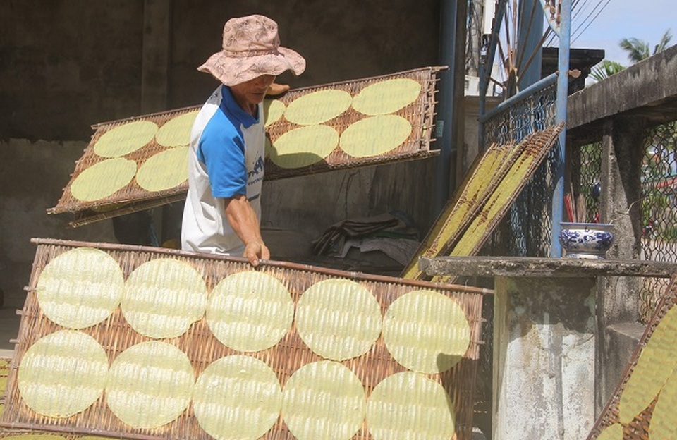 Về xứ dừa Tam Quan thưởng thức món bánh tráng khoai lang - 4 Về xứ dừa Tam Quan thưởng thức món bánh tráng khoai lang - 4