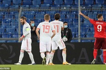 Ramos hai lần đá hỏng phạt đền, Tây Ban Nha hòa thất vọng Thụy Sỹ