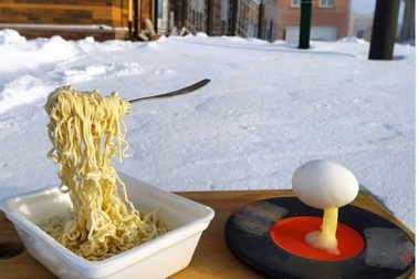 Những cảnh tượng "bất thường" chỉ xuất hiện ở nơi lạnh sâu tới -40 độ C