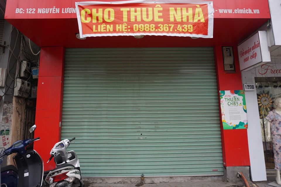 Bị trả mặt bằng hàng loạt, chủ nhà “xuống nước” giảm giá thuê - 2 Bị trả mặt bằng hàng loạt, chủ nhà “xuống nước” giảm giá thuê - 2