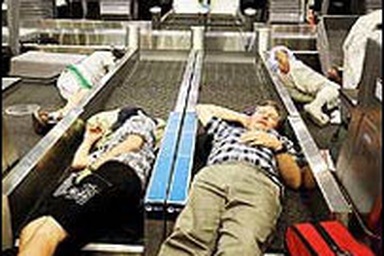 Sân bay thứ hai tại Bangkok bị đóng cửa  