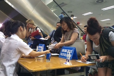 Bắt buộc thực hiện tờ khai y tế với hành khách từ Trung Đông