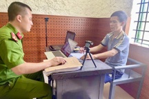 Lắp camera trong nhà nghỉ quay lén cảnh nhạy cảm để tống tiền