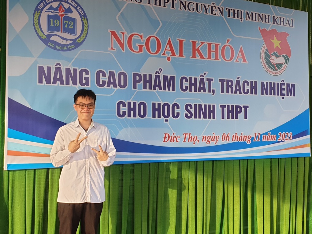 Nam sinh Hà Tĩnh nhận học bổng toàn phần vào Trường đại học FPT - 3