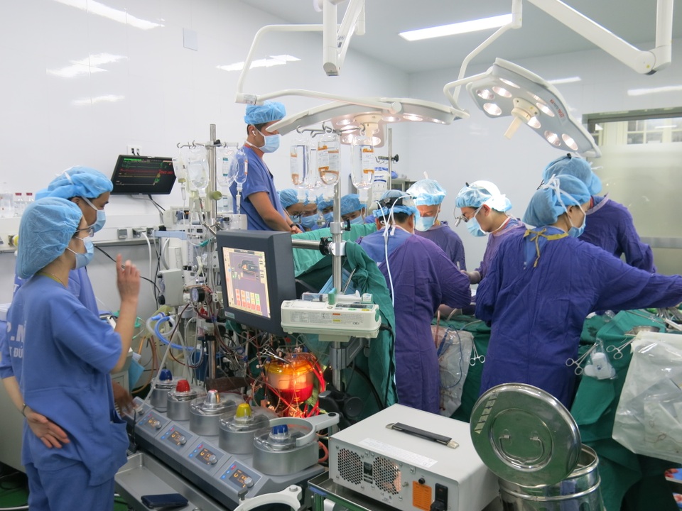 PGS.TS Nguyễn Hữu Ước chia sẻ về khó khăn ghép tim cho bệnh nhân nghèo - 3 PGS.TS Nguyễn Hữu Ước chia sẻ về khó khăn ghép tim cho bệnh nhân nghèo - 3