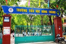 Bắt hiệu trưởng cùng thuộc cấp rút khẩu phần ăn của học sinh