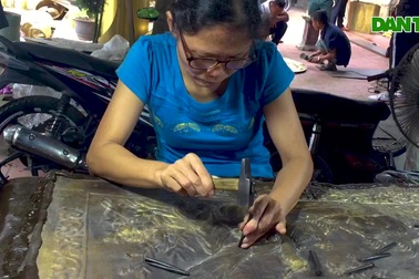 Tinh hoa làng nghề chạm bạc gần 400 năm tuổi