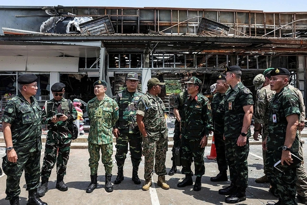 Đoàn quan sát viên ASEAN giám sát thực thi ngừng bắn Campuchia - Thái Lan - 1 Đoàn quan sát viên ASEAN giám sát thực thi ngừng bắn Campuchia - Thái Lan - 1