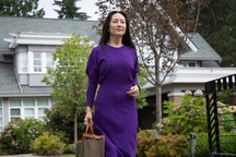 Bà Mạnh Vãn Chu lên máy bay về nước sau hơn 1.000 ngày bị giữ ở Canada