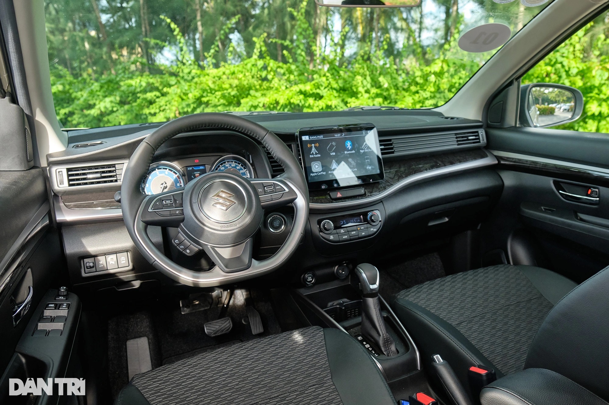 이 7인승 하이브리드 모델은 판매 첫 달 동안 판매 돌파구를 마련하지 못했습니다. Tháng đầu mở bán, mẫu xe Hybrid 7 chỗ này chưa tạo đột phá về doanh số - 2