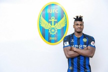 Incheon United chiêu mộ tiền đạo “lực điền” thay Công Phượng