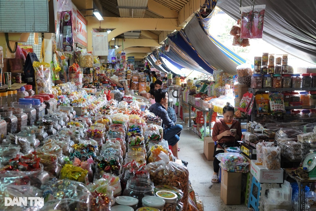 Hộ kinh doanh chật vật khai thuế, TPHCM lập đường dây nóng hỗ trợ - 1 Hộ kinh doanh chật vật khai thuế, TPHCM lập đường dây nóng hỗ trợ - 1