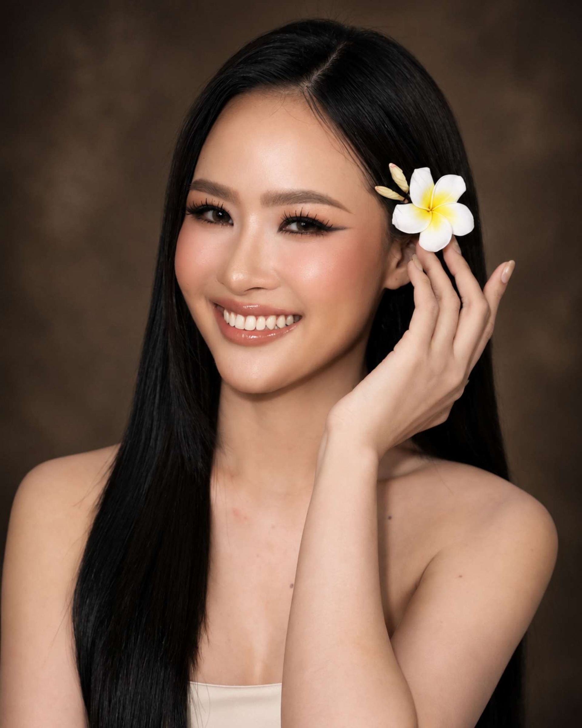Nhan sắc trong trẻo của hoa hậu Lào nói 4 thứ tiếng, trong đó có tiếng Việt - 4 Nhan sắc trong trẻo của hoa hậu Lào nói 4 thứ tiếng, trong đó có tiếng Việt - 4