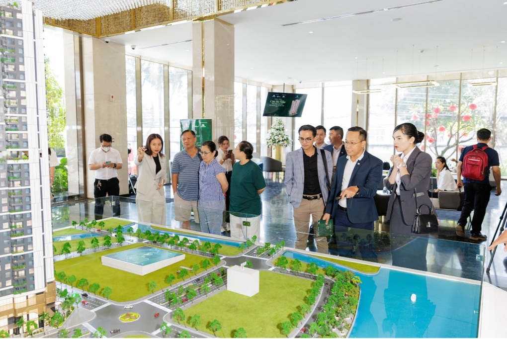 The Emerald 68 khai trương căn hộ mẫu, thu hút nhiều khách hàng, nhà đầu tư - 3 The Emerald 68 khai trương căn hộ mẫu, thu hút nhiều khách hàng, nhà đầu tư - 3