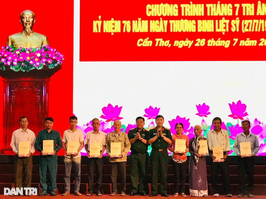 Quảng Ngãi vận động trên 7,7 tỷ đồng chăm sóc người có công cách mạng - 2 Quảng Ngãi vận động trên 7,7 tỷ đồng chăm sóc người có công cách mạng - 2