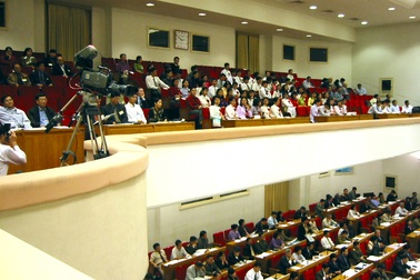 Khoảng lặng ... buồn