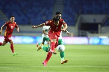 Cổ động viên Malaysia tấn công trang cá nhân của Văn Toàn