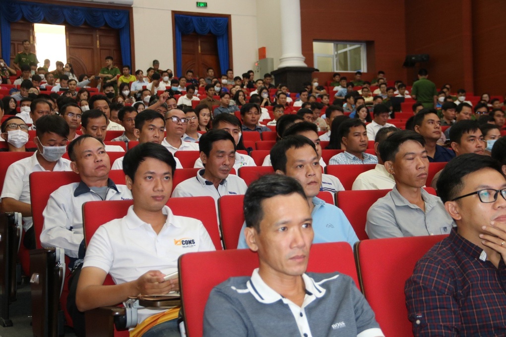 Công an Bình Dương tiếp tục gỡ khó cho doanh nghiệp trong PCCC - 1 Công an Bình Dương tiếp tục gỡ khó cho doanh nghiệp trong PCCC - 1