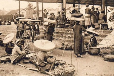 Những điều lạ lùng về tài kinh doanh của phụ nữ Hà Nội xưa