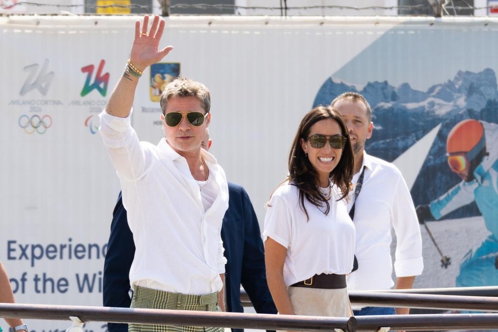 Brad Pitt đẹp đôi bên bạn gái kém 27 tuổi ở Venice - 1 Brad Pitt đẹp đôi bên bạn gái kém 27 tuổi ở Venice - 1
