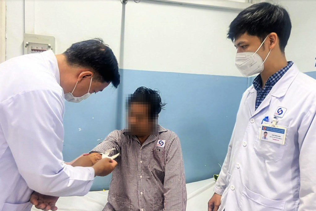 Người đàn ông đột ngột bị ngất, nguy hiểm tính mạng khi đang tập thể dục - 3 Người đàn ông đột ngột bị ngất, nguy hiểm tính mạng khi đang tập thể dục - 3