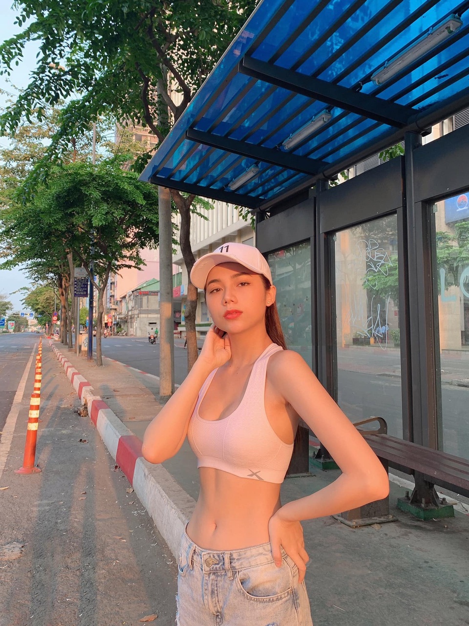 Nữ sinh Việt được truyền thông Trung Quốc khen vóc dáng quyến rũ gợi cảm - 4 Nữ sinh Việt được truyền thông Trung Quốc khen vóc dáng quyến rũ gợi cảm - 4