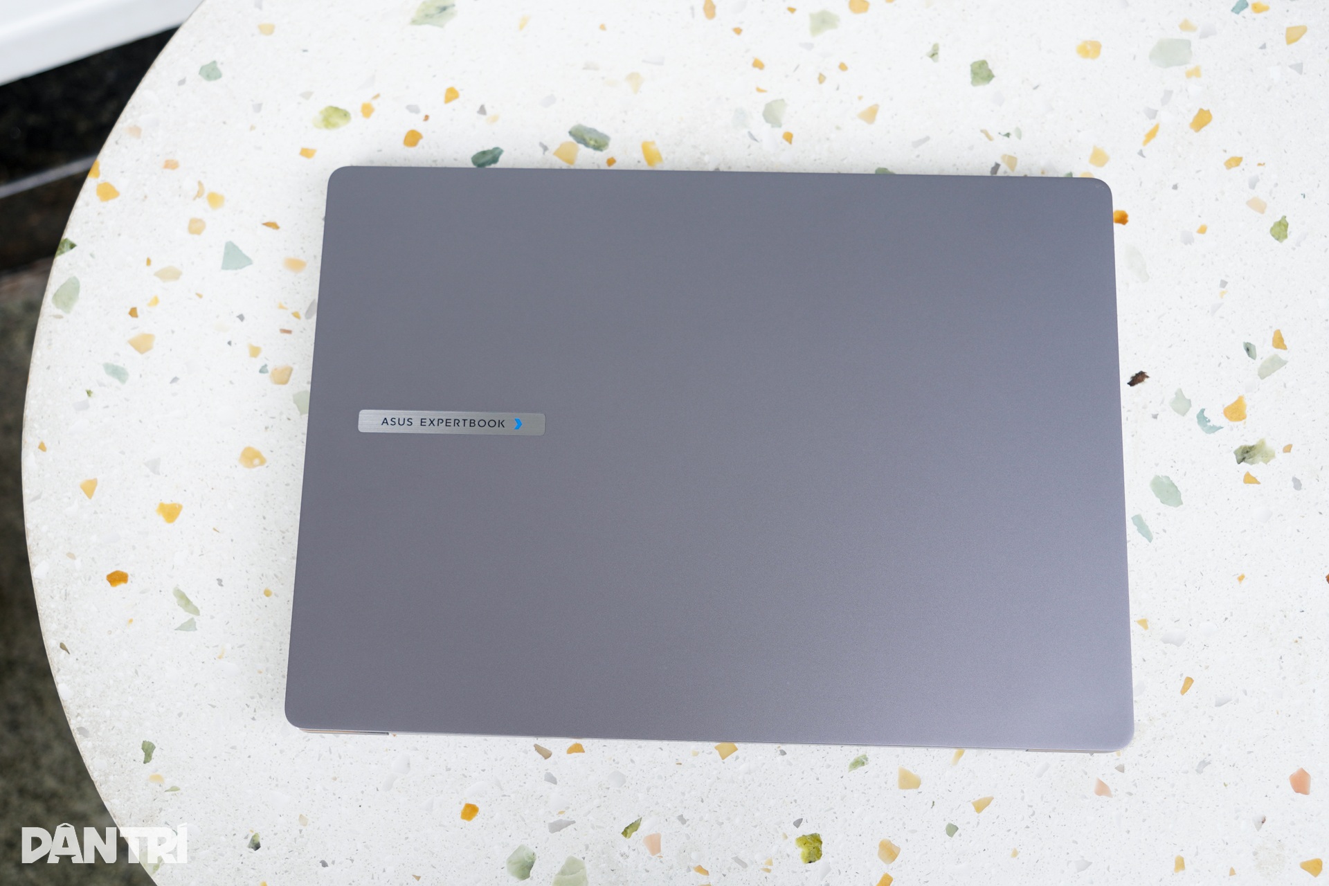 Asus ExpertBook P3 trong mắt dân văn phòng: Có đủ thuyết phục? - 7 Asus ExpertBook P3 trong mắt dân văn phòng: Có đủ thuyết phục? - 7