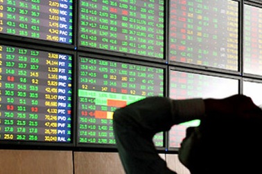 Cùng đường xoay vốn: Doanh nghiệp bán cổ phiếu giá bèo