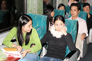 Chuyến tàu cuối năm vẫn đông khách