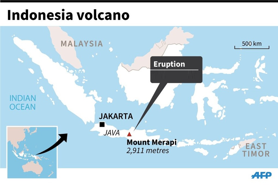 Núi lửa hoạt động mạnh nhất Indonesia phun trào tro bụi cao 6 km - 2 Núi lửa hoạt động mạnh nhất Indonesia phun trào tro bụi cao 6 km - 2