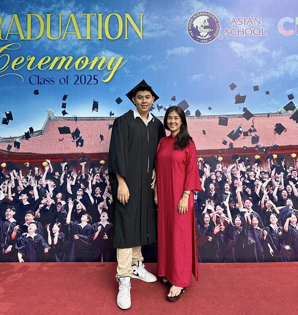 Con trai của Kim Thư - Phước Sang: Cao 1,9m điển trai, được khen hiếu thảo - 1 Con trai của Kim Thư - Phước Sang: Cao 1,9m điển trai, được khen hiếu thảo - 1