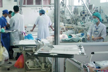 Bác sĩ không đòi nhưng vẫn nhận phong bì 