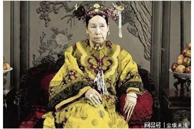 Những bức ảnh hiếm và chuyện giờ mới kể về đám tang của Từ Hi Thái hậu