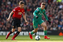 MU đứng trước nguy cơ lớn mất Ander Herrera theo dạng tự do