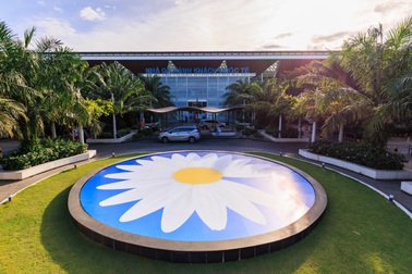 G-Dragon trở lại Việt Nam, sân bay Đà Nẵng có cách chào đón “triệu tim”