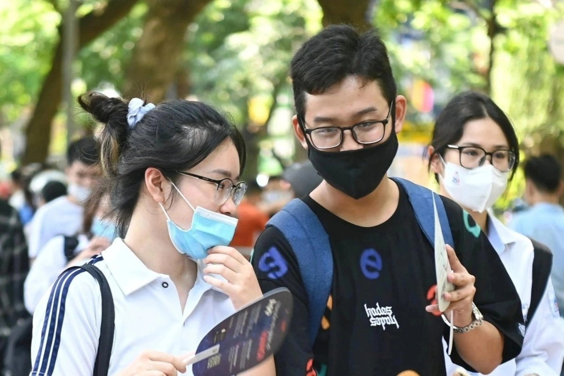 Bị cận, ông bà theo tôn giáo có được thi vào trường quân đội, công an? - 1 Bị cận, ông bà theo tôn giáo có được thi vào trường quân đội, công an? - 1